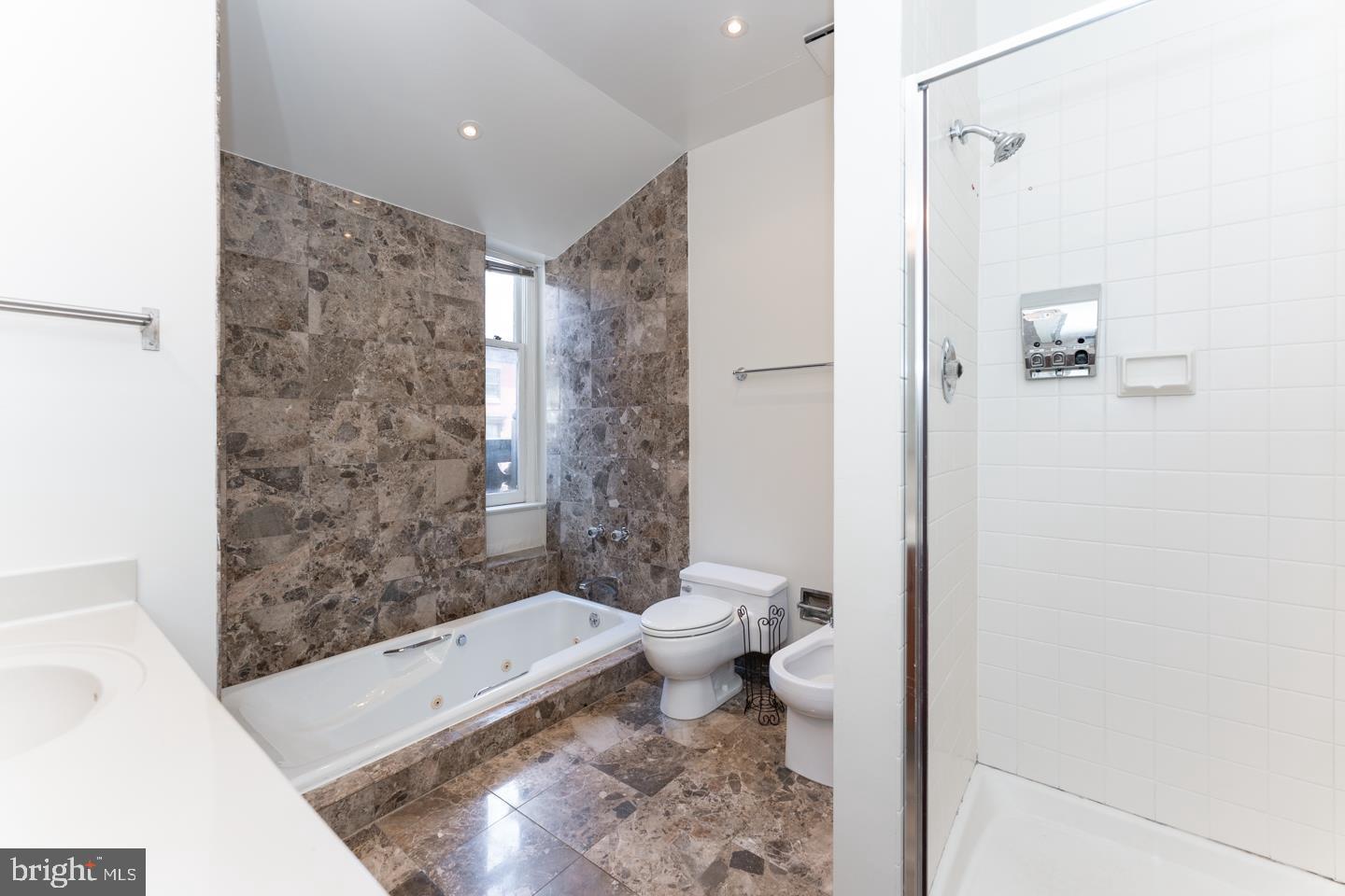 2032 Walnut Street Philadelphia, PA 19103 - Photo 12 of 32