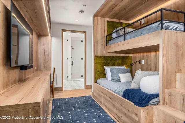 $125,000 | 549 Walnut Street, Aspen, CO 81611