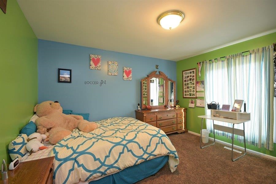 9959 Redbud Road Munster, IN 46321 - Photo 2 of 10 900x600