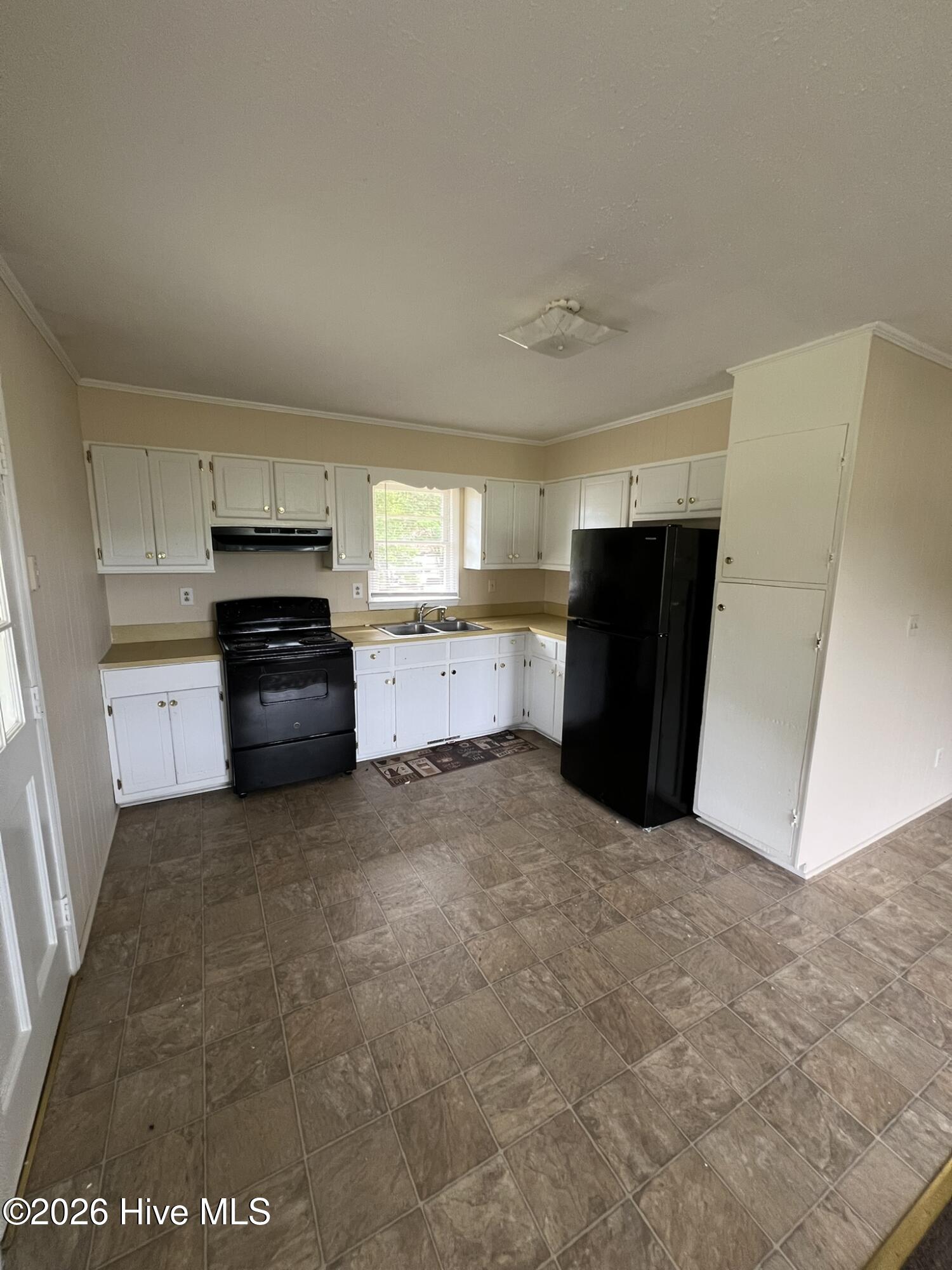 809 Fox Street Elizabethtown, NC 28337 - Photo 3 of 11 Kitchen