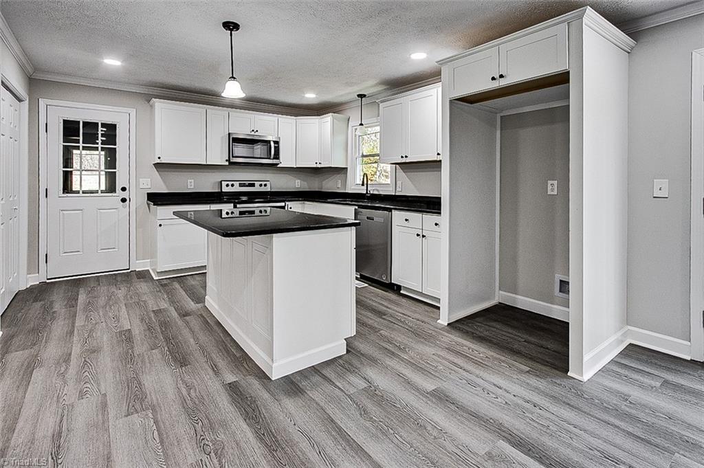 2904 South Jim Minor Road Mebane, NC 27302 - Photo 13 of 40 Gallery Image 13