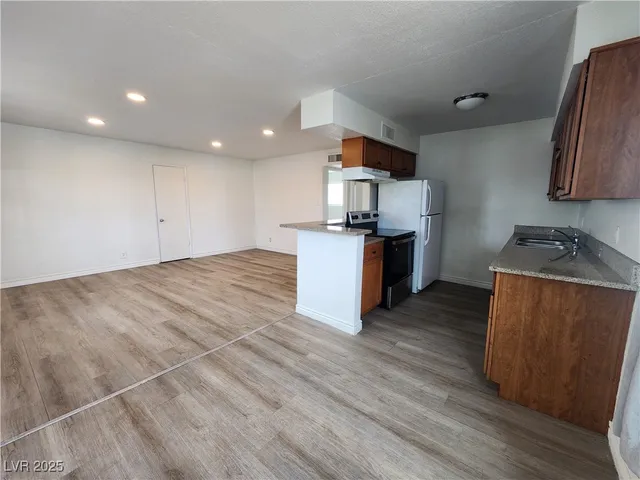 $1,025 | 504 Calcaterra Circle, Unit F, Las Vegas, NV 89119