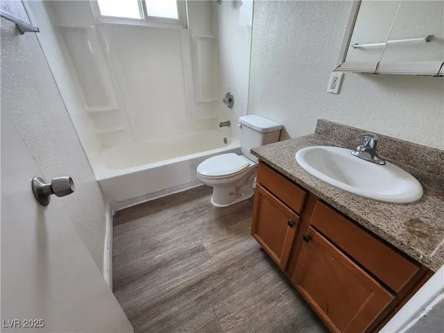 $1,025 | 504 Calcaterra Circle, Unit F, Las Vegas, NV 89119