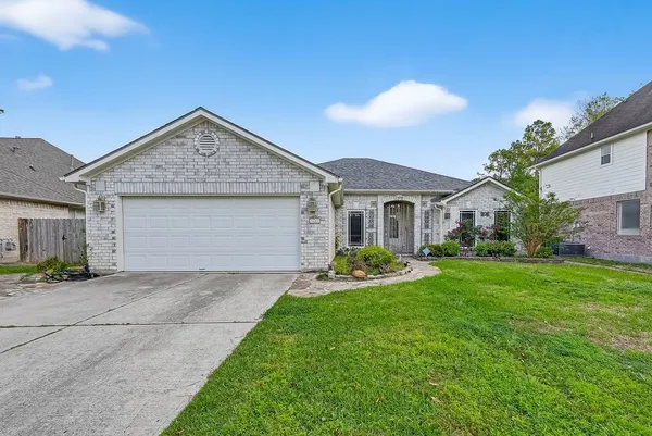 $2,300 | 3807 Stableridge Drive, Houston, TX 77014