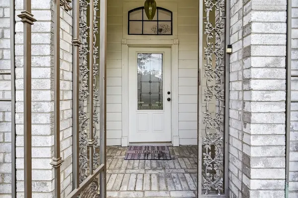 $2,300 | 3807 Stableridge Drive, Houston, TX 77014