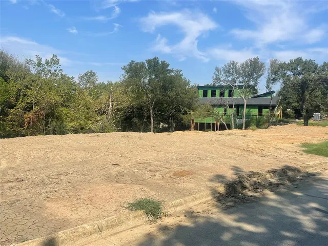 a view of outdoor space yard and mountain