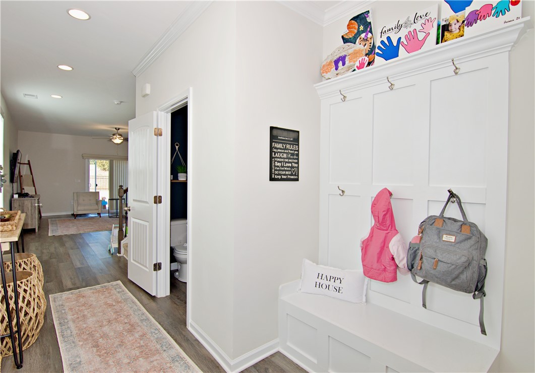 152 Adger Road Pendleton, SC 29670 - Photo 5 of 41 Foyer