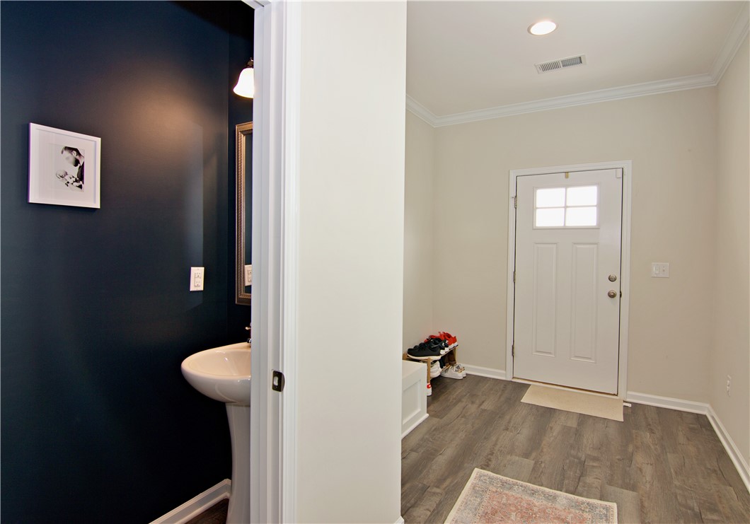 152 Adger Road Pendleton, SC 29670 - Photo 6 of 41 Guest Bath