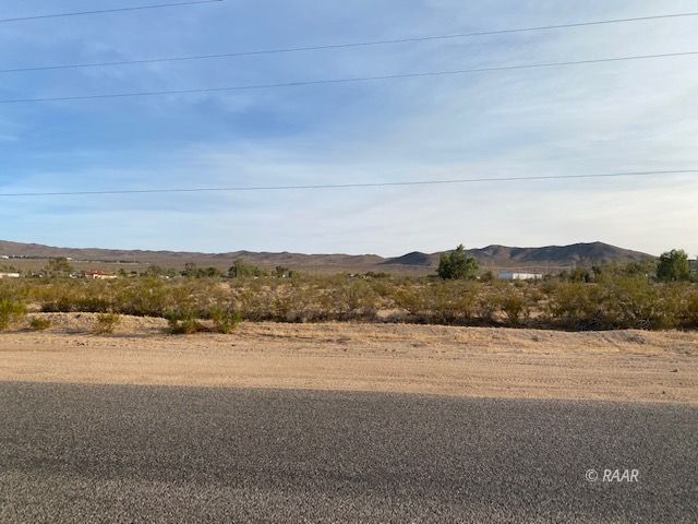 511-103-08 East Springer Avenue Ridgecrest, CA 93555 - Photo 4 of 8