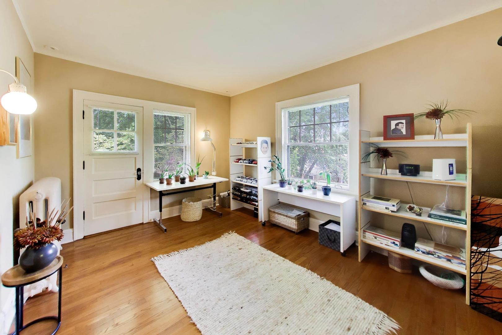 612 Ridge Avenue Evanston, IL 60202 - Photo 18 of 30 Gallery Image 18