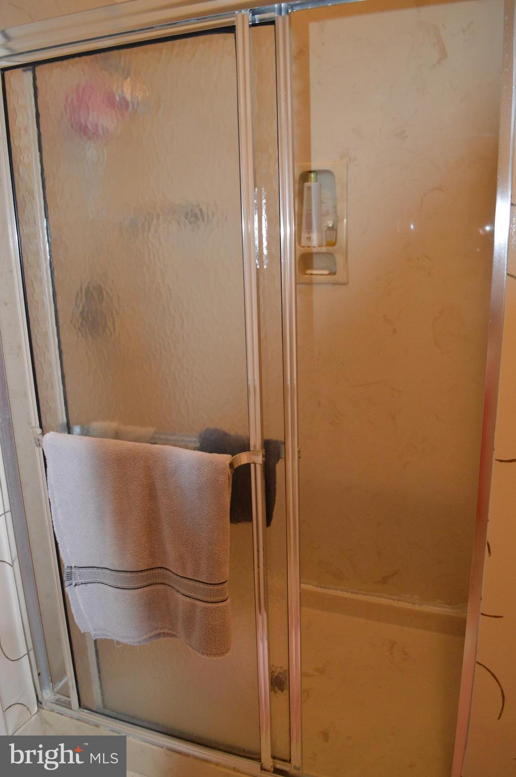 3021 Fallstaff Road, Unit 601B Baltimore, MD 21209 - Photo 18 of 18 Bath (Master)