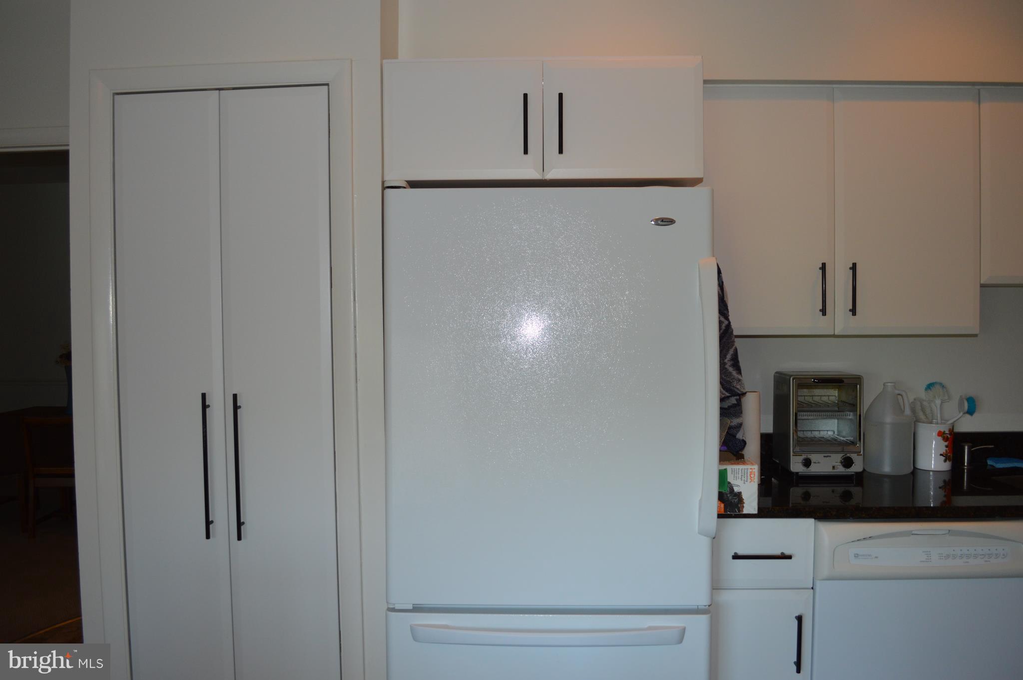 3021 Fallstaff Road, Unit 601B Baltimore, MD 21209 - Photo 6 of 18 Kitchen