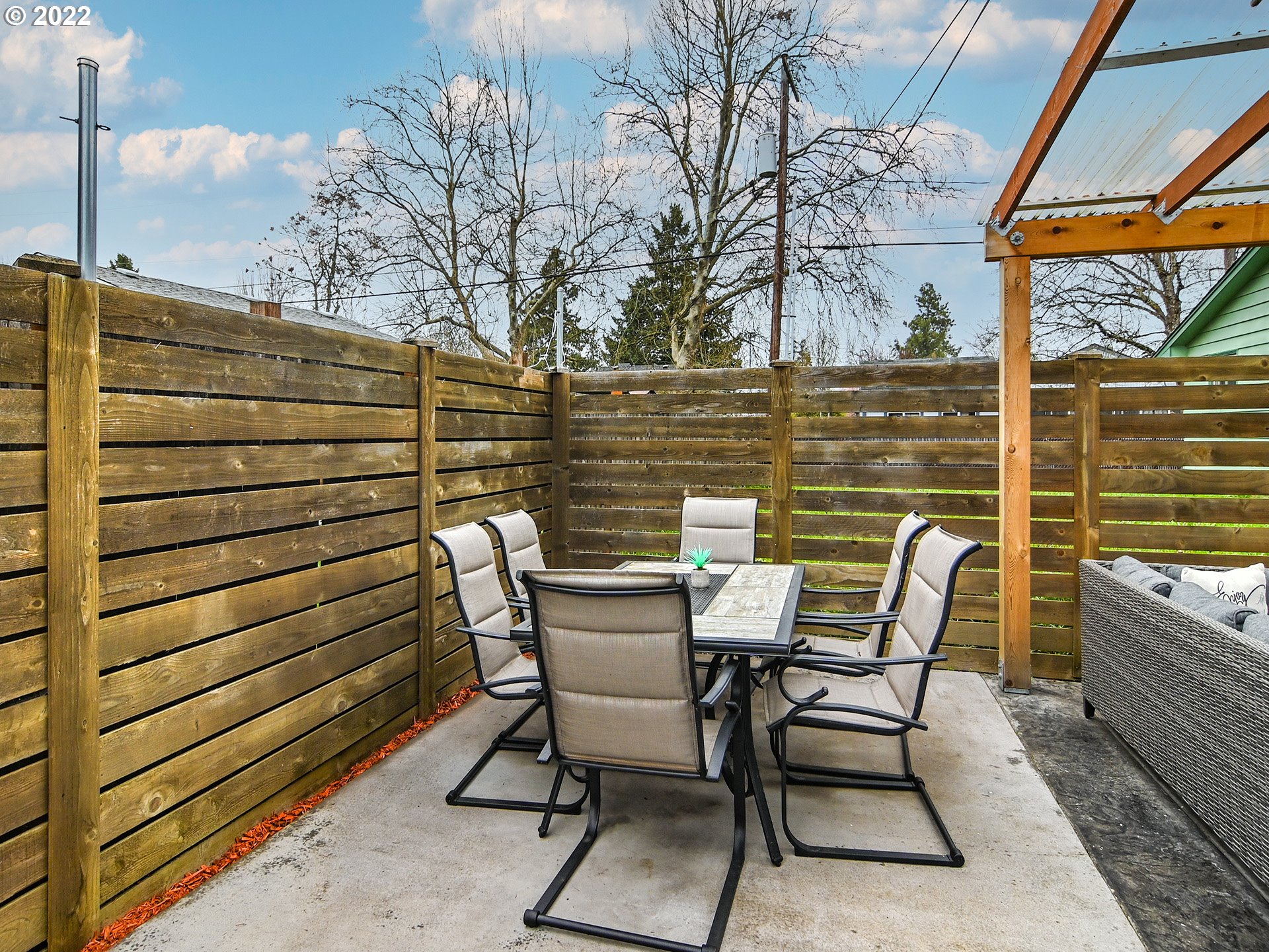 1704 H Street Springfield, OR 97477 - Photo 27 of 30 a view of a outdoor seating area