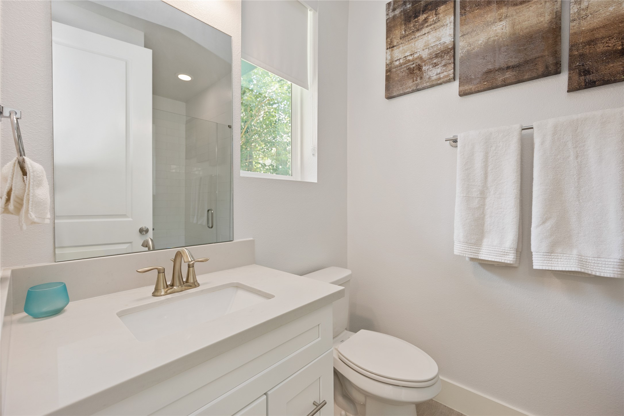 5914 Val Verde Street Houston, TX 77057 - Photo 6 of 25 a bathroom with a sink a toilet and shower