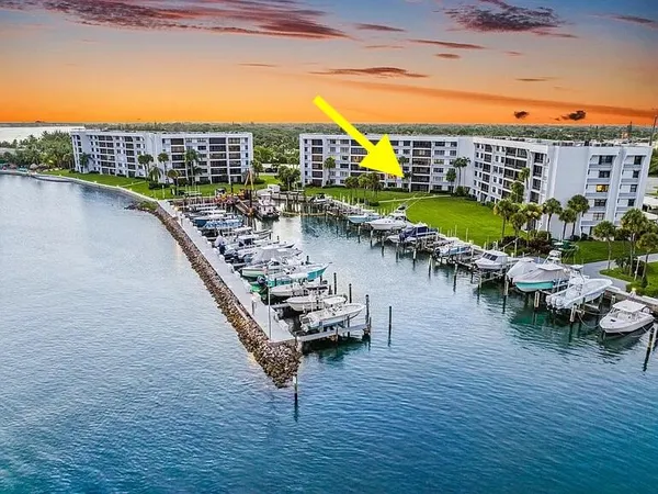 $10,500 | 1648 Jupiter Cove Drive, Unit 210, Jupiter, FL 33469