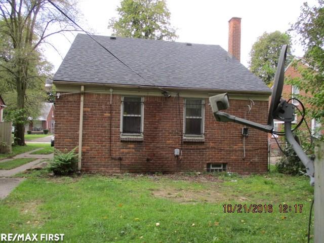 19504 Edinborough Road Detroit, MI 48219 - Photo 3 of 17 31306828-2.JPG