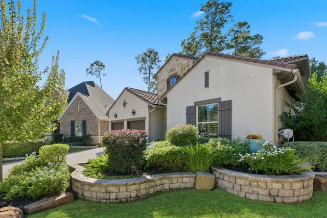 $740,000 | 104 Dawning Rays Court, Conroe, TX 77304