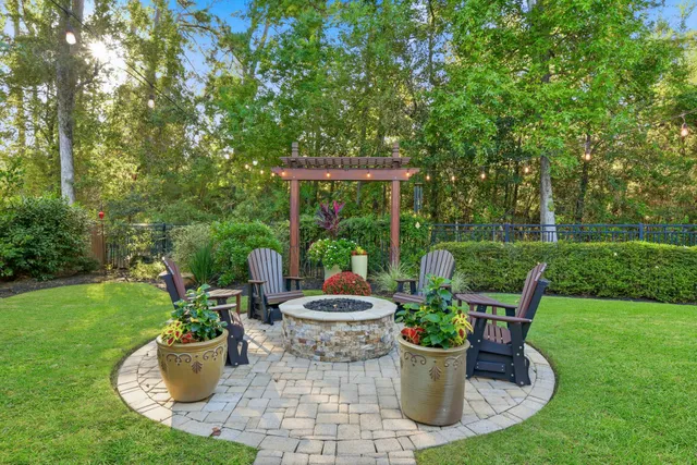 $740,000 | 104 Dawning Rays Court, Conroe, TX 77304