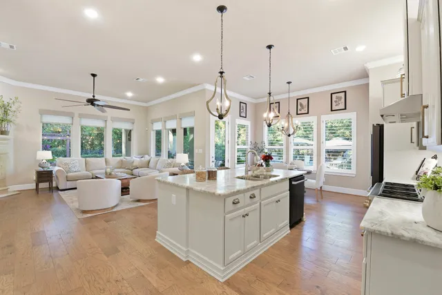 $740,000 | 104 Dawning Rays Court, Conroe, TX 77304