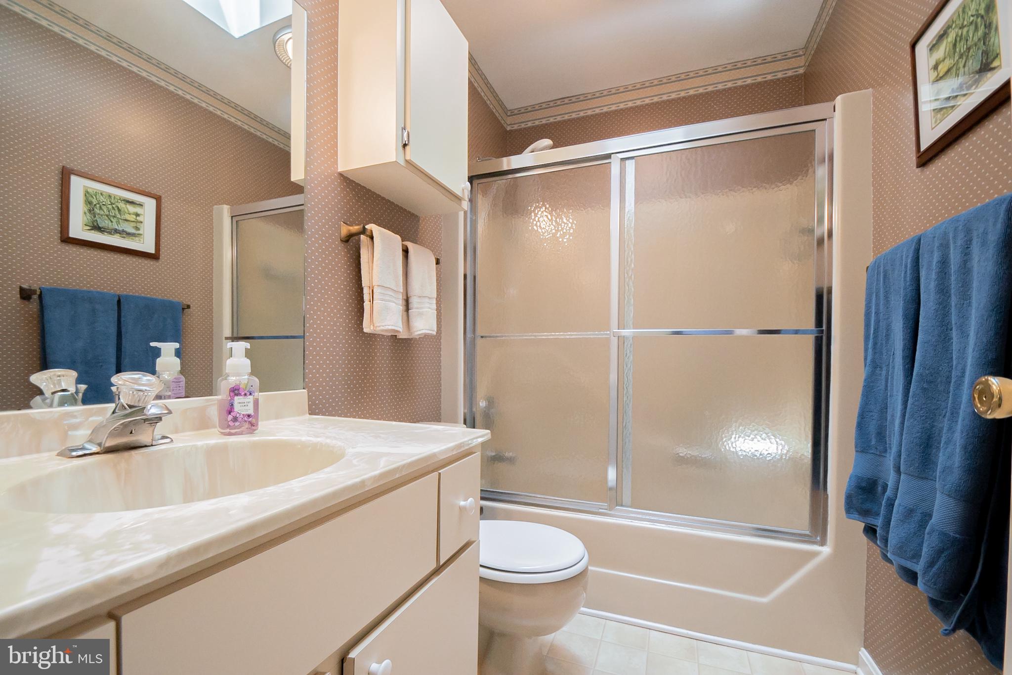 519 Harbor Road Ocean View, DE 19970 - Photo 37 of 47 Hall full bathroom
