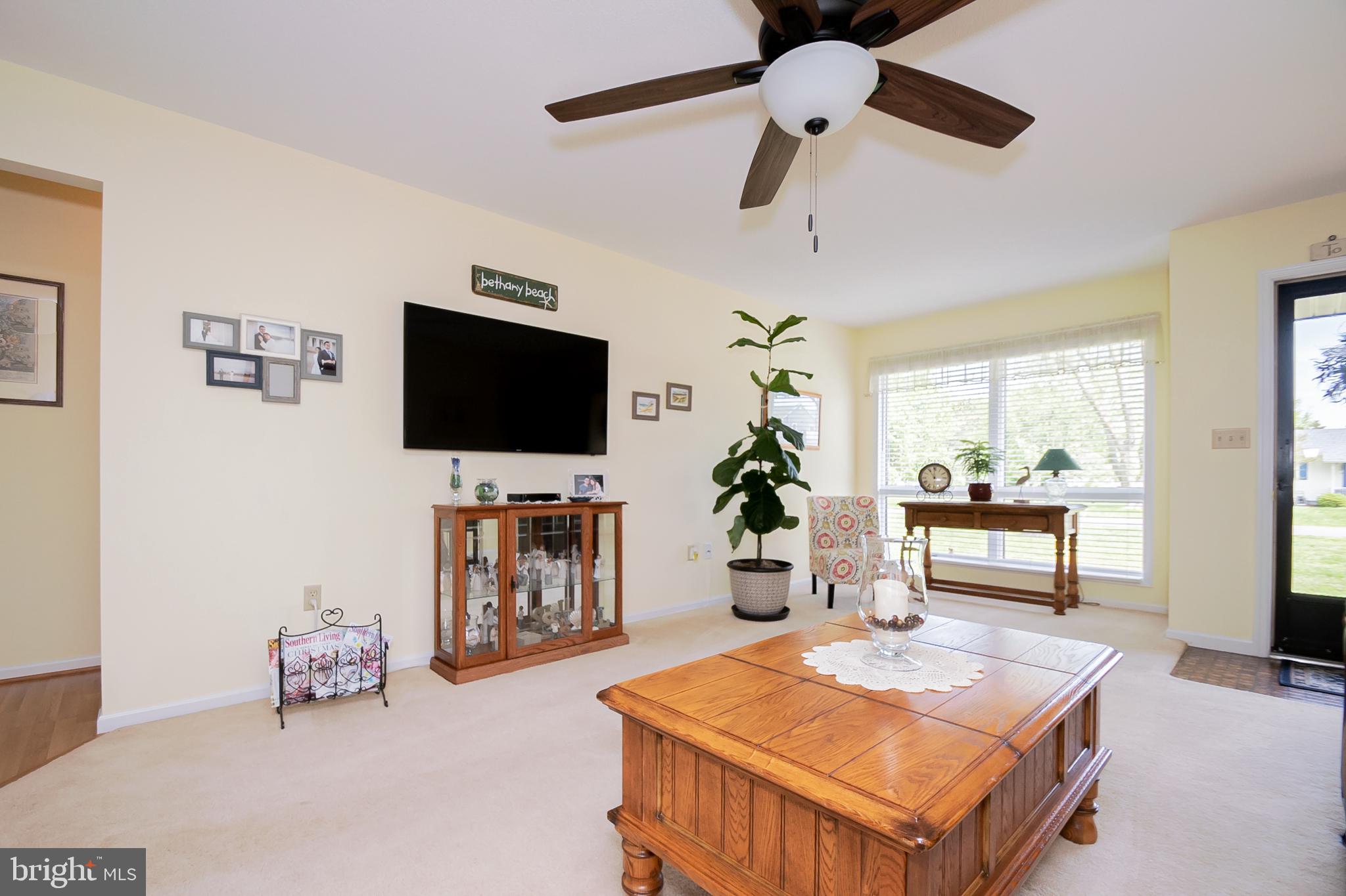 519 Harbor Road Ocean View, DE 19970 - Photo 9 of 47 Family Room