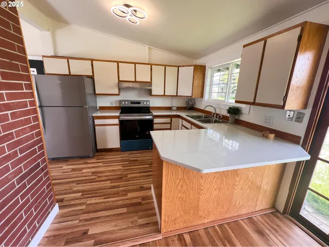 $399,900 | 1214 Northeast Loper Avenue, Prineville, OR 97754