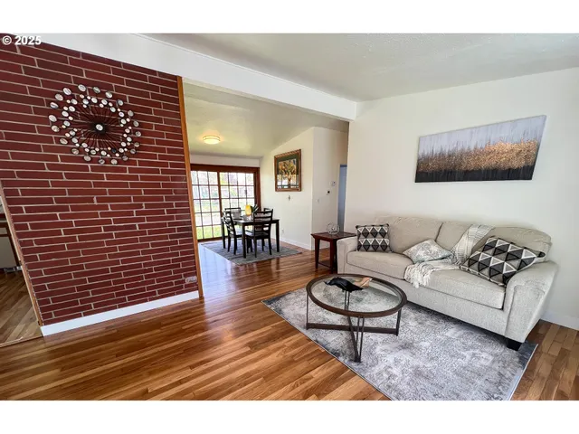 $399,900 | 1214 Northeast Loper Avenue, Prineville, OR 97754