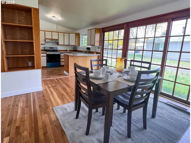 $399,900 | 1214 Northeast Loper Avenue, Prineville, OR 97754