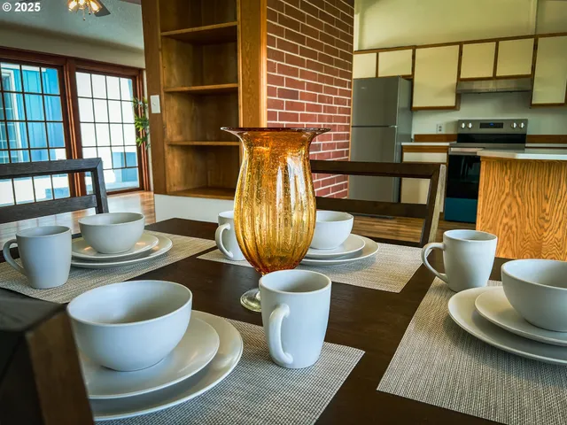 $399,900 | 1214 Northeast Loper Avenue, Prineville, OR 97754