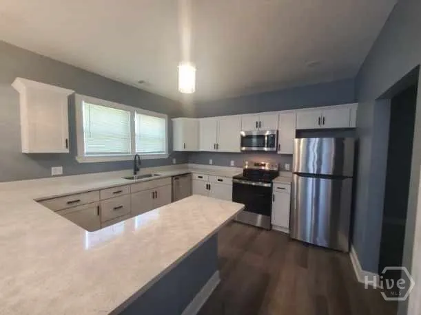 $2,000 | 110 West 51st Street, Savannah, GA 31405