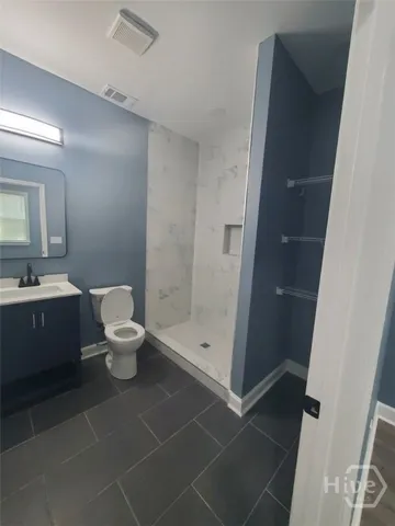 $2,000 | 110 West 51st Street, Savannah, GA 31405