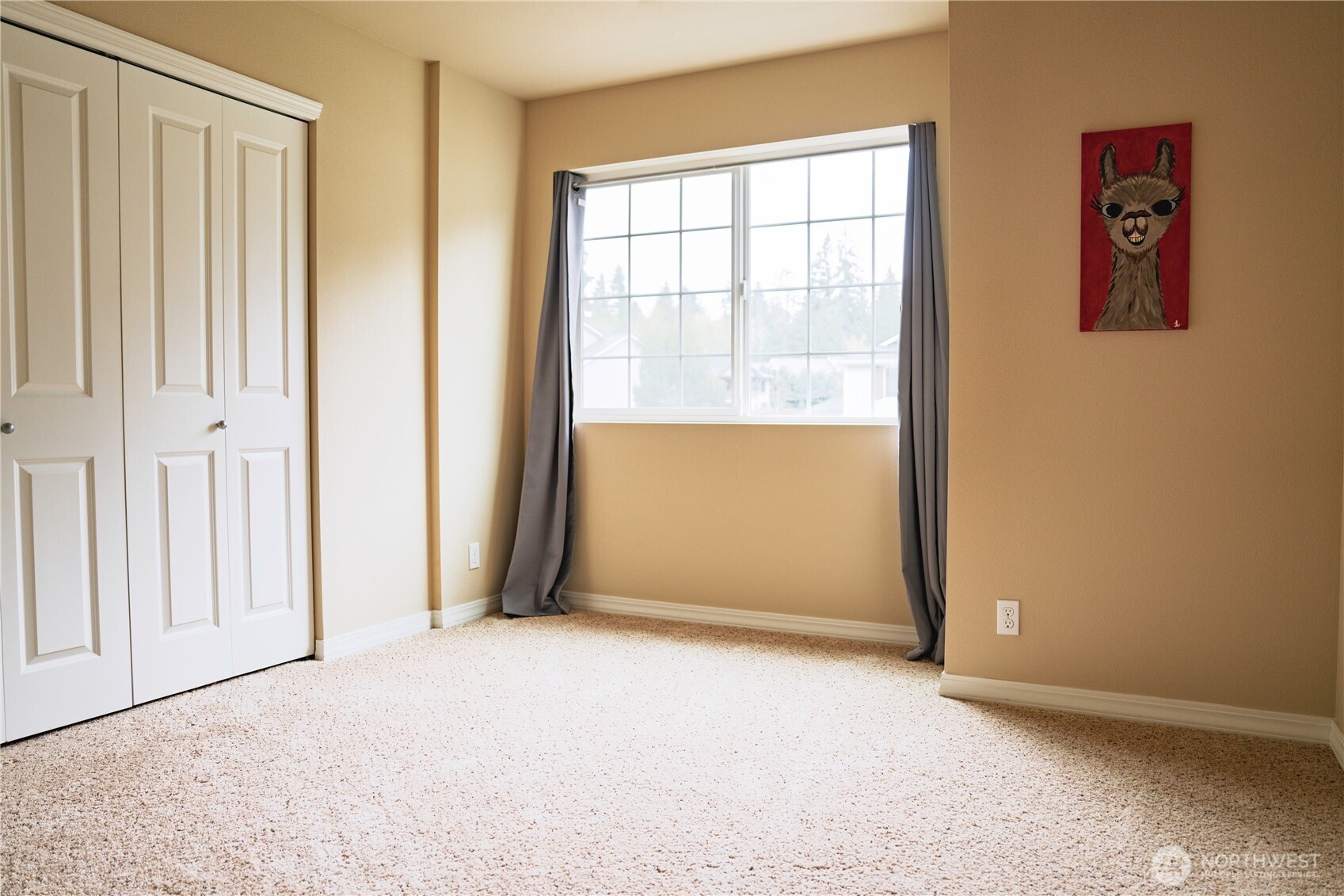 27661 McIntosh Loop Northeast Kingston, WA 98346 - Photo 24 of 34 an empty room with windows