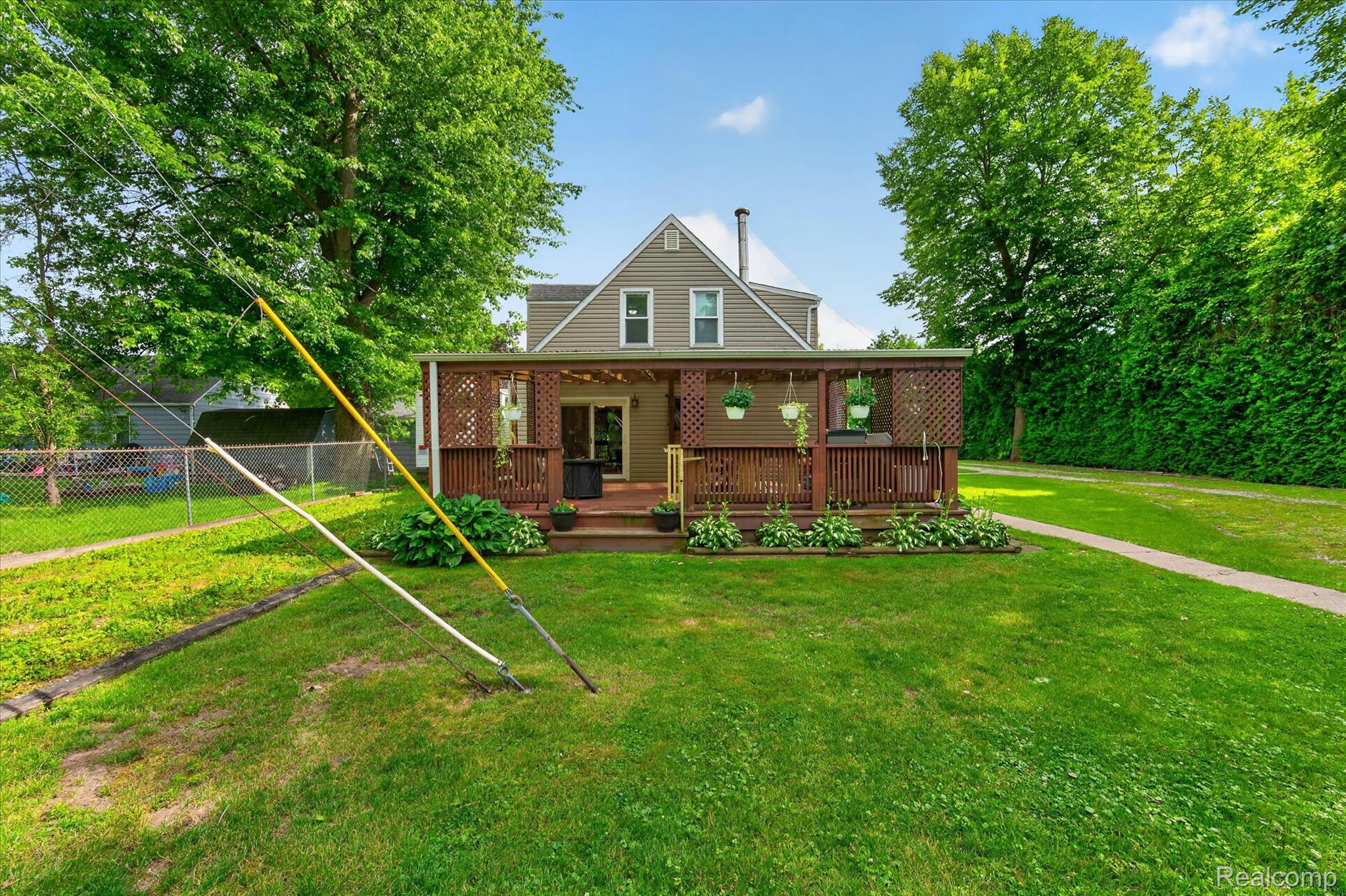 44850 Ecorse Road Belleville, MI 48111 - Photo 3 of 36 46-44850-Ecorse-Rd-Belleville-WindowStill.jpg