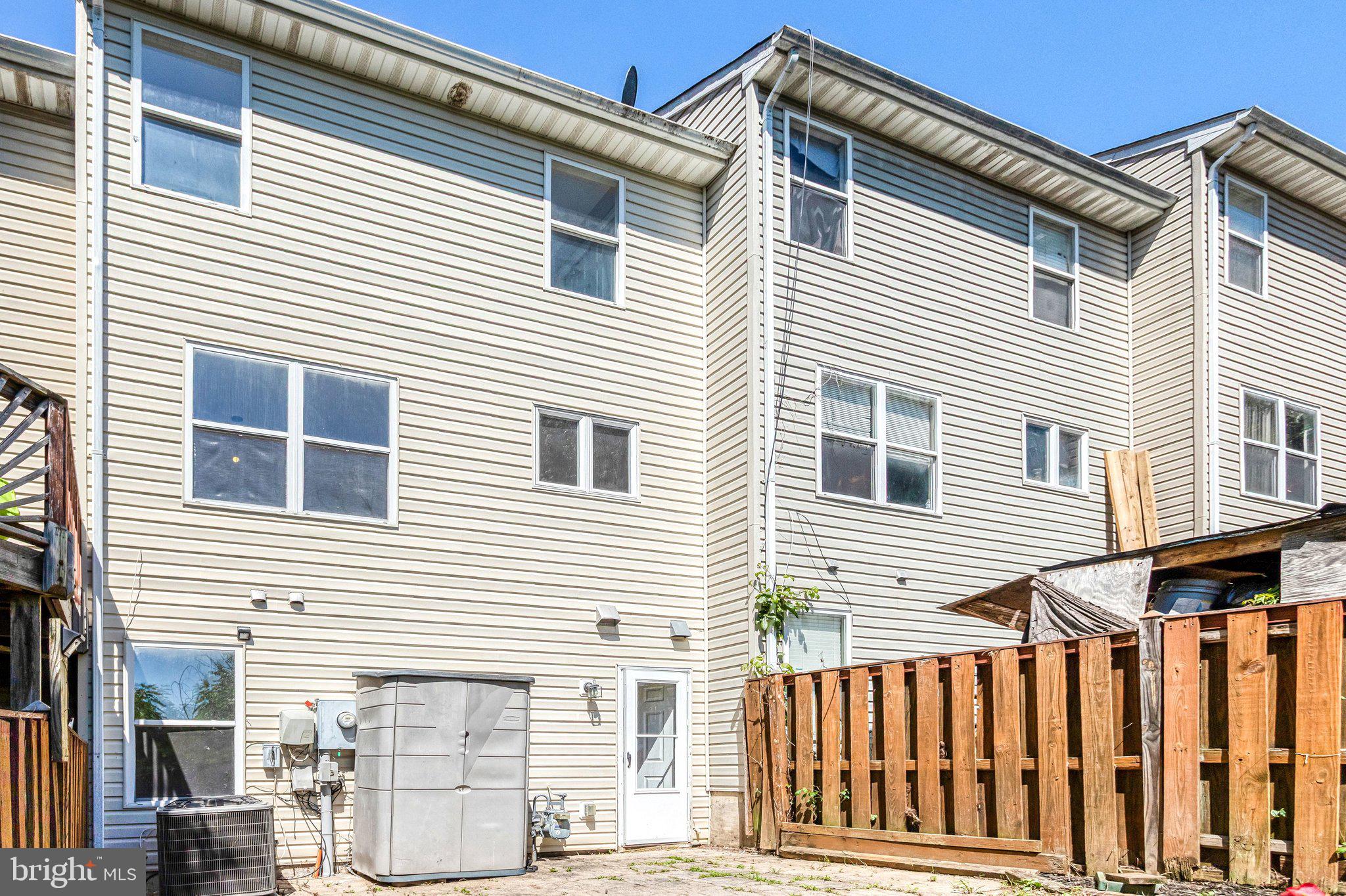 6489 McCoy Road Centreville, VA 20121 - Photo 31 of 34 Charming townhouse with private yard.