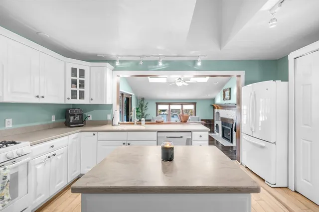 $499,900 | 44 Llewellyn Drive, Westfield, MA 01085