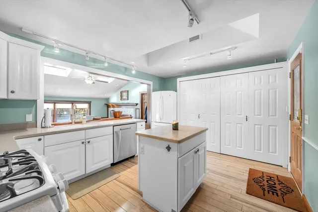 $499,900 | 44 Llewellyn Drive, Westfield, MA 01085