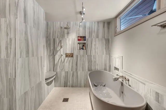 $499,900 | 44 Llewellyn Drive, Westfield, MA 01085