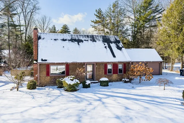 $499,900 | 44 Llewellyn Drive, Westfield, MA 01085