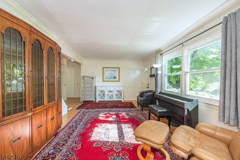 27 Mountain Road Rockaway, NJ 07866 - Photo 16 of 32