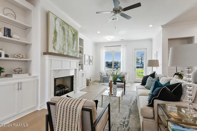 $424,000 | 105 Sweet Harvest Road, Youngsville, LA 70592