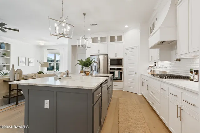 $424,000 | 105 Sweet Harvest Road, Youngsville, LA 70592