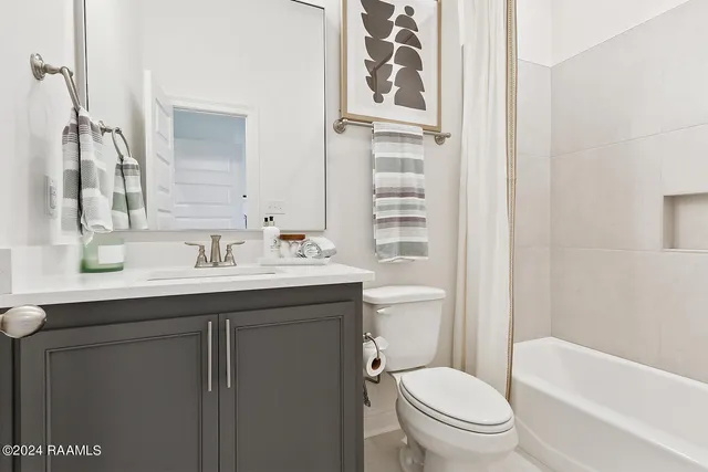 $424,000 | 105 Sweet Harvest Road, Youngsville, LA 70592