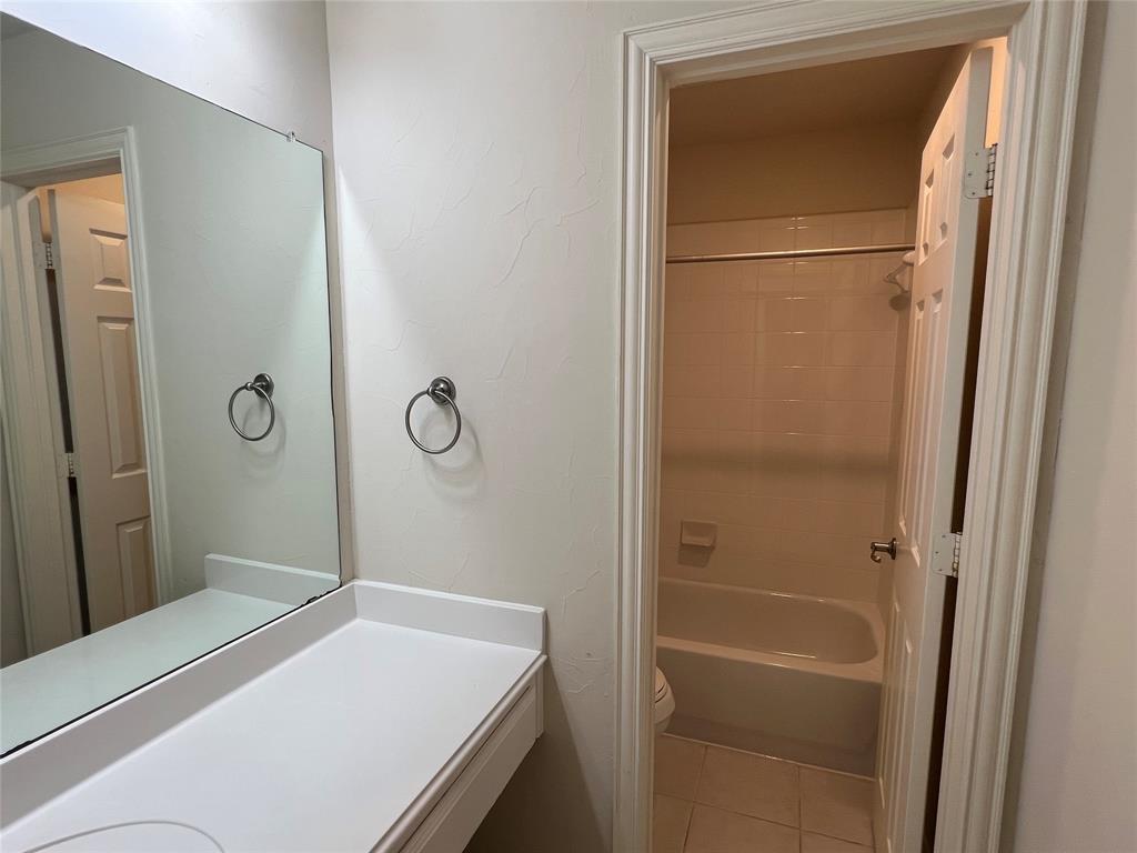 1228 Sandy Shore Road Irving, TX 75063 - Photo 15 of 20 Gallery Image 15