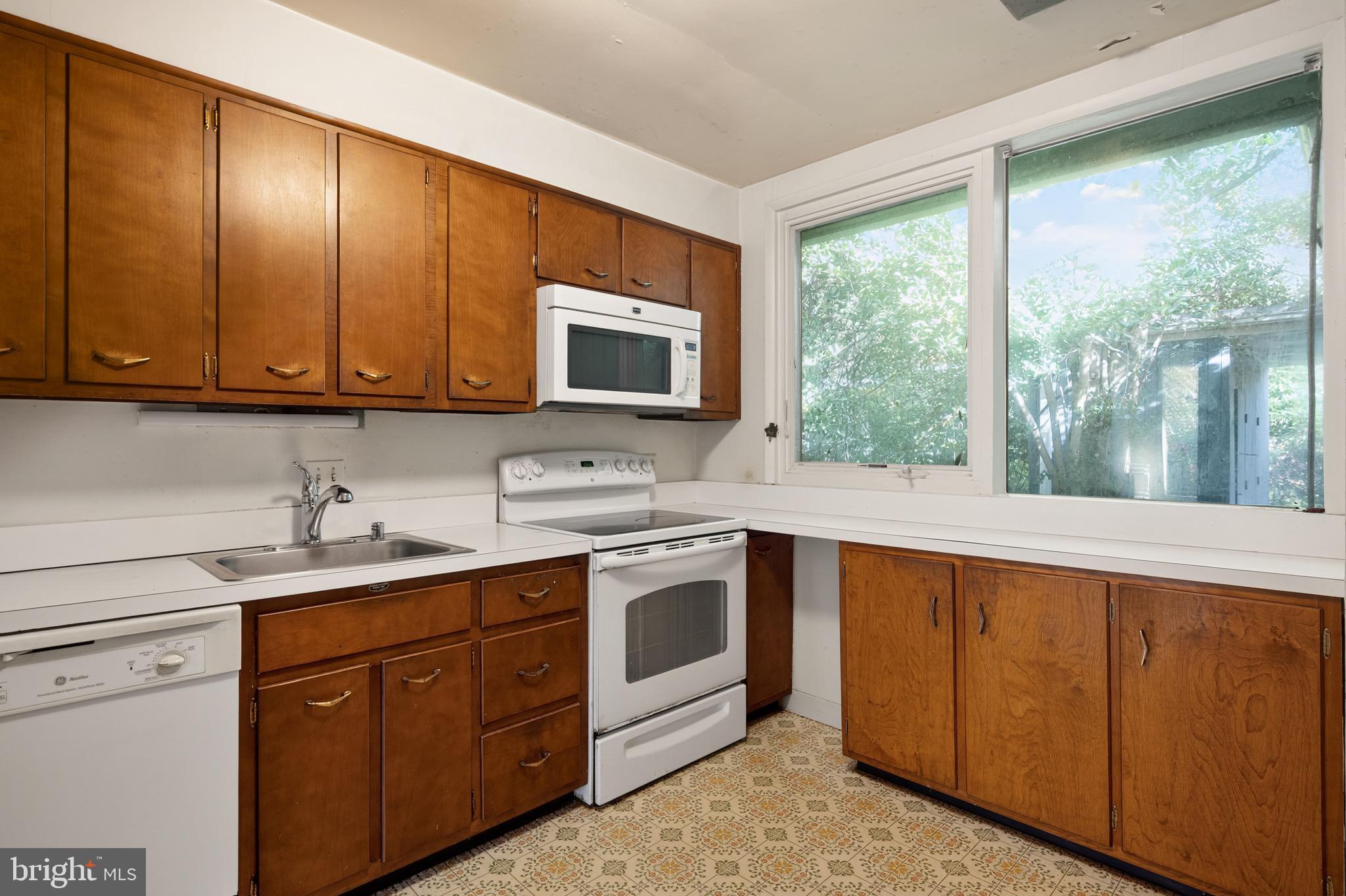 1911 Marthas Road Alexandria, VA 22307 - Photo 26 of 62 Gallery Image 26
