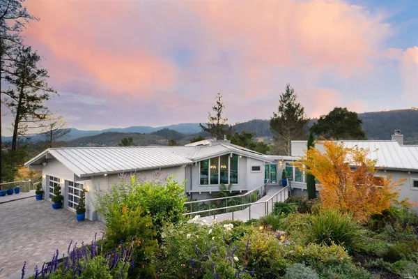 $5,450,000 | 9 Bournemouth Road, St. Helena, CA 94574