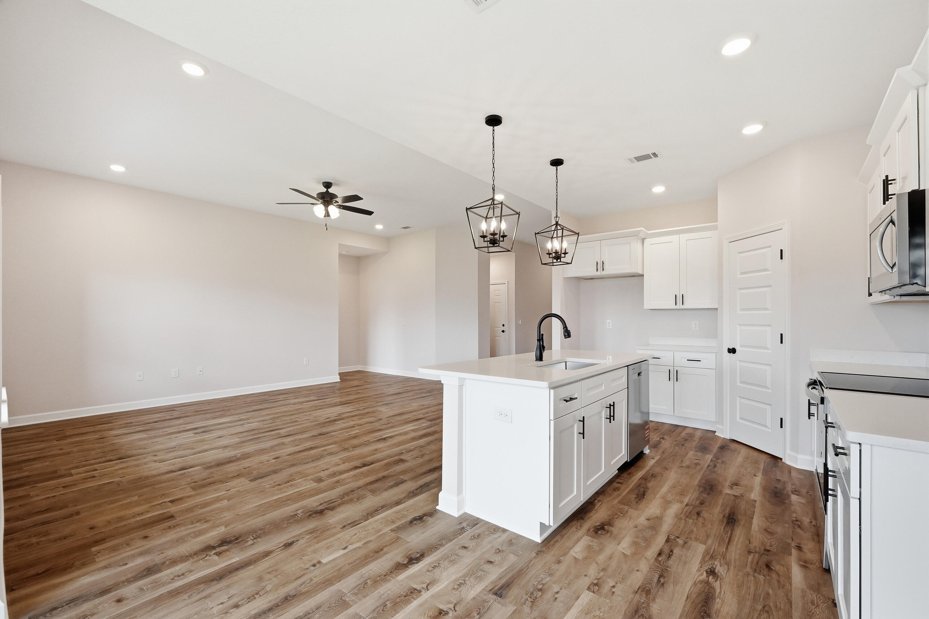 2828 Blackbird Court Crestview, FL 32539 - Photo 12 of 25 1