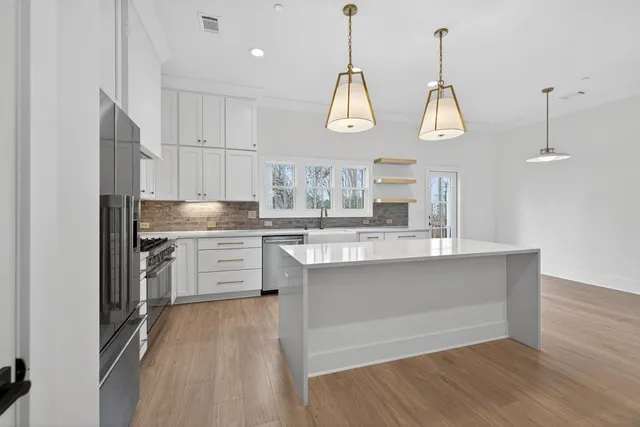 $799,900 | 332 Sugarview Road, Sugar Hill, GA 30518