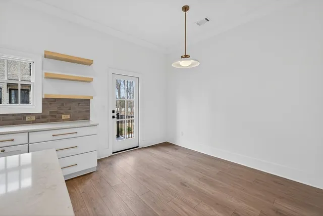 $799,900 | 332 Sugarview Road, Sugar Hill, GA 30518