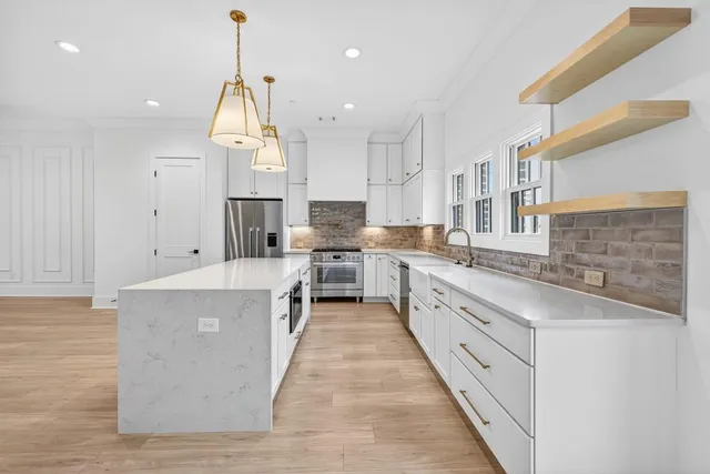 $799,900 | 332 Sugarview Road, Sugar Hill, GA 30518