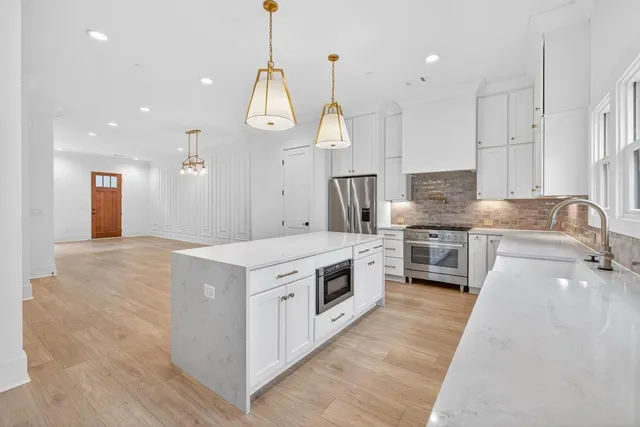 $799,900 | 332 Sugarview Road, Sugar Hill, GA 30518